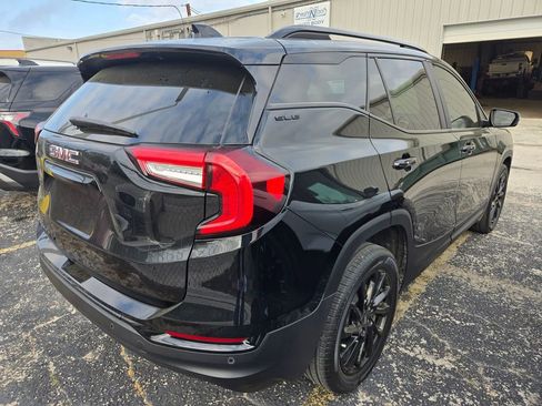 Used 2023 GMC Terrain SLE w/ Elevation Edition image 2