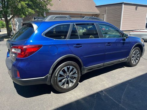 Used 2016 Subaru Outback 3.6R Limited AWD/4WD image 5