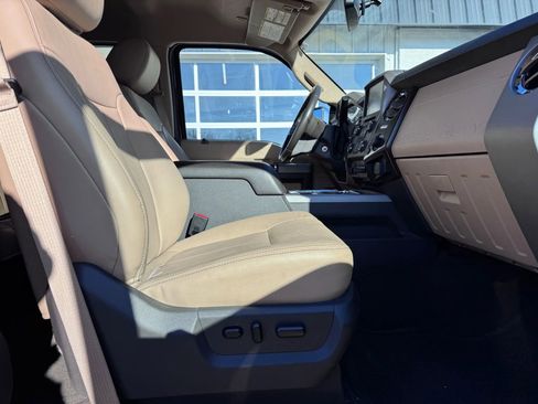 Used 2015 Ford F350 Lariat w/ Chrome Package image 13