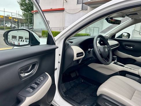 Used 2025 Honda HR-V EX-L image 9