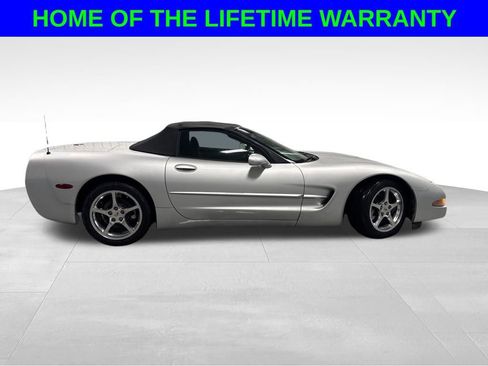 Used 2001 Chevrolet Corvette Convertible w/ Preferred Equipment Group2 image 2