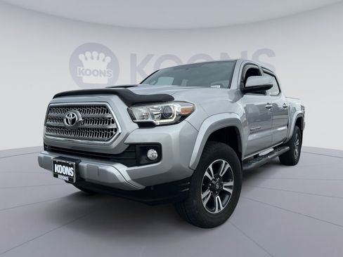 Used 2016 Toyota Tacoma TRD Sport w/ Towing Package AWD/4WD image 1
