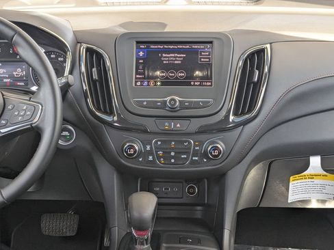 Used 2024 Chevrolet Equinox RS FWD image 17