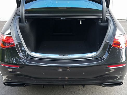 Used 2023 Mercedes-Benz S 580 4MATIC Sedan image 10