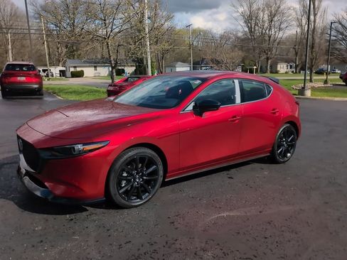 New 2026 MAZDA MAZDA3 Hatchback w/Premium Plus Pkg AWD/4WD image 21