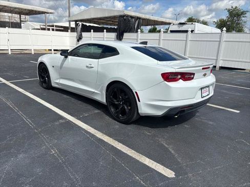 Used 2019 Chevrolet Camaro LT RWD image 12