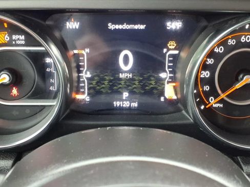 Used 2021 Jeep Gladiator Sport AWD/4WD image 30