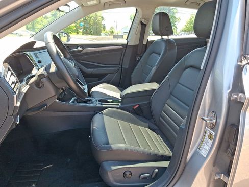 Used 2023 Volkswagen Jetta SE FWD image 10