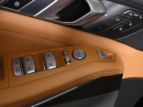 Certified 2023 BMW X7 xDrive40i w/ Executive Package image 31