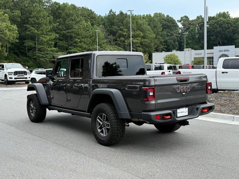 Used 2025 Jeep Gladiator Mojave w/ Convenience Group AWD/4WD image 3