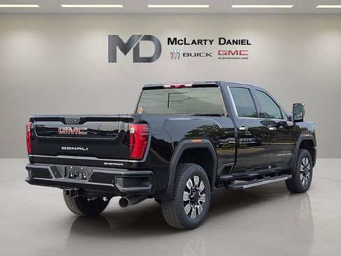Used 2025 GMC Sierra 2500 Denali w/ Denali Reserve Package image 5