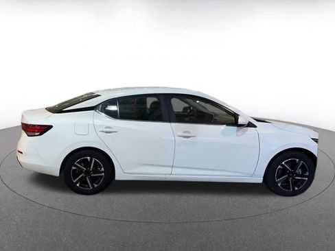 Used 2025 Nissan Sentra SV image 16