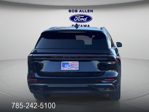 Used 2024 Lincoln Nautilus Reserve w/ Equipment Group 203A image 4