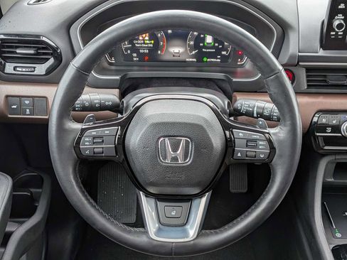 Certified 2025 Honda Pilot Elite image 22