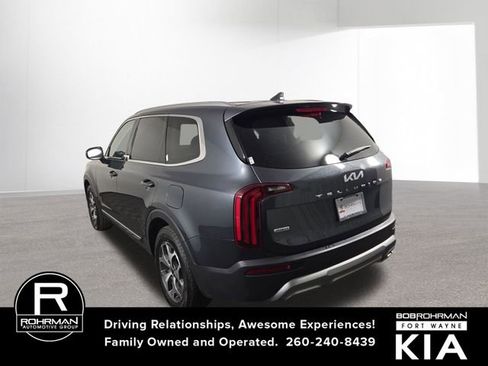 Certified 2022 Kia Telluride EX image 10