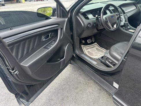 Used 2013 Ford Taurus SHO AWD/4WD image 21