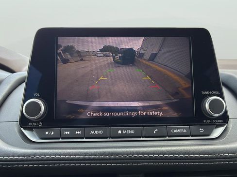 Used 2023 Nissan Rogue SV FWD image 21