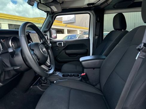 Used 2019 Jeep Wrangler Sport S image 13