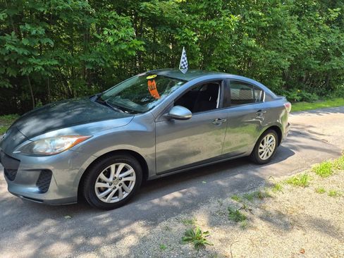 Used 2012 MAZDA MAZDA3 i Touring FWD image 6