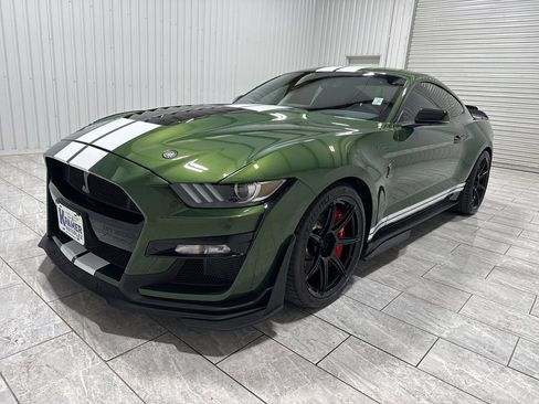 Used 2022 Ford Mustang Shelby GT500 w/ Technology Package RWD image 1