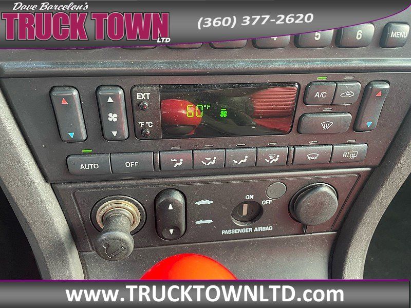 Used 2002 Ford Thunderbird RWD image 19