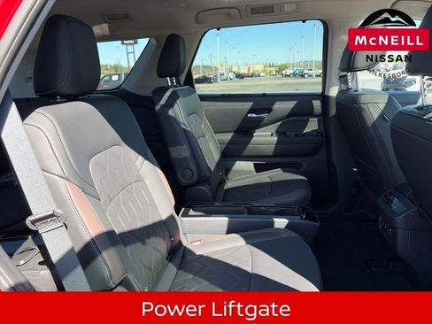 New 2026 Nissan Pathfinder Platinum AWD/4WD image 14