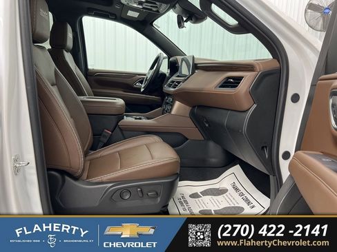 Used 2024 Chevrolet Tahoe High Country image 15