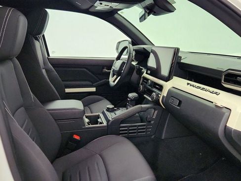 Used 2024 Toyota Tacoma TRD Sport image 24