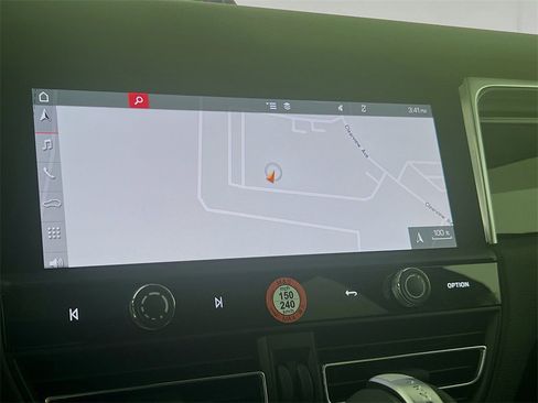 New 2026 Porsche Macan image 16