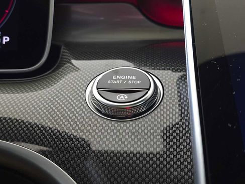 Used 2025 Mercedes-Benz C 43 AMG 4MATIC Sedan image 35