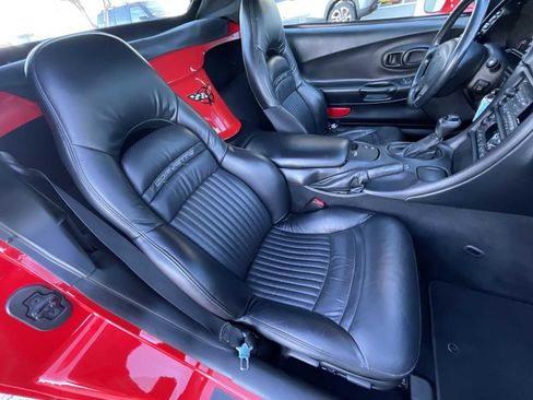 Used 2002 Chevrolet Corvette Convertible w/ Preferred Equipment Group2 image 22