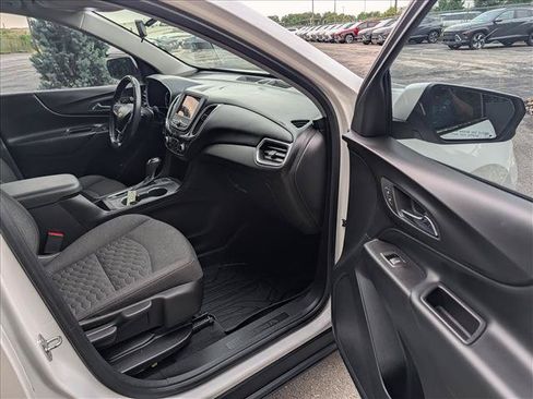 Used 2019 Chevrolet Equinox LT FWD image 12
