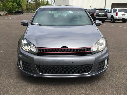 Used 2012 Volkswagen Golf 4-Door FWD image 9