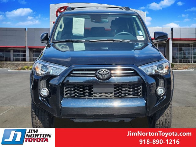 Used 2023 Toyota 4Runner SR5 AWD/4WD image 2