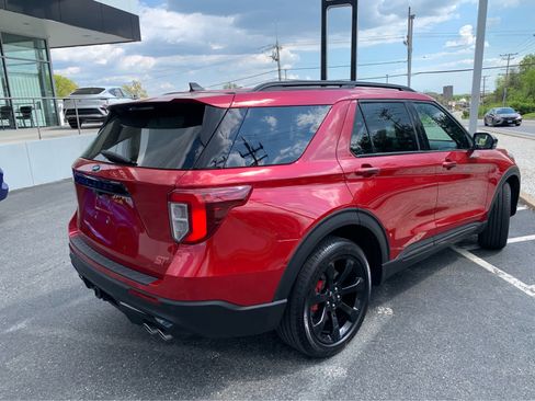 Used 2023 Ford Explorer ST w/ Equipment Group 401A image 7