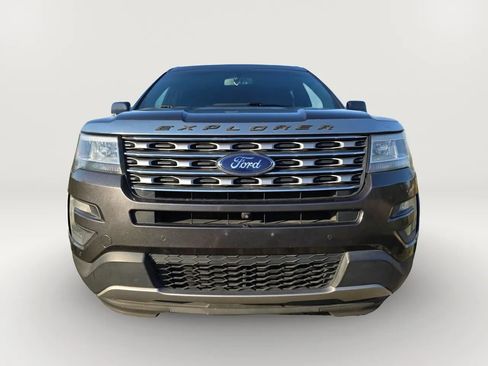 Used 2016 Ford Explorer Limited image 9