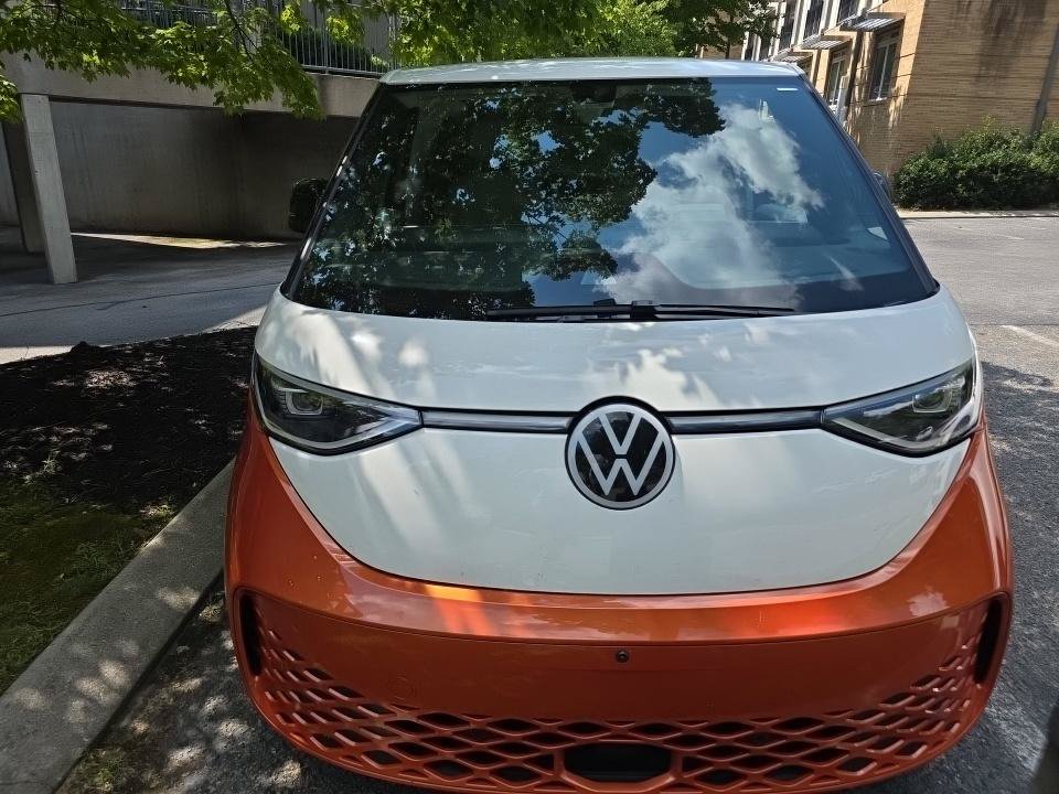 Used 2025 Volkswagen ID. Buzz 1st Edition w/ Cupholders Package AWD/4WD image 16