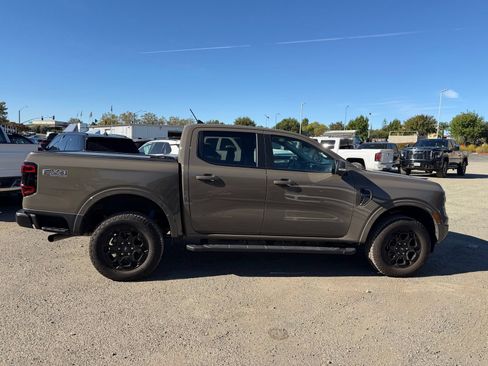 Used 2025 Ford Ranger Lariat w/ FX4 Off-Road Package AWD/4WD image 6
