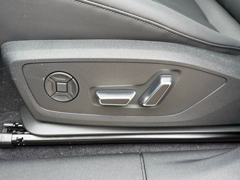 New 2026 Audi Q3 quattro 2.0T AWD/4WD image 23