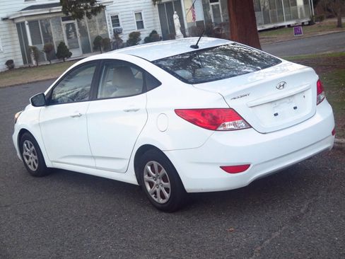 Used 2014 Hyundai Accent GLS image 25
