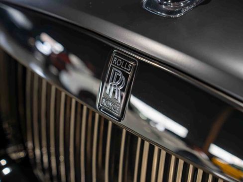 Used 2020 Rolls-Royce Wraith RWD image 29