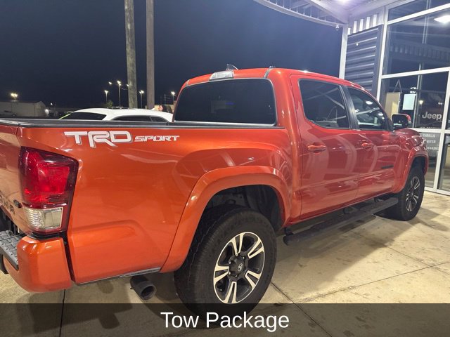 Used 2017 Toyota Tacoma TRD Sport w/ Tow Package RWD image 7