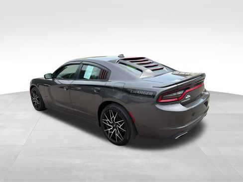 Used 2016 Dodge Charger R/T RWD image 5