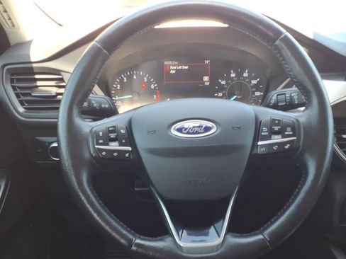 Used 2021 Ford Escape SE w/ SE Sport Appearance Package FWD image 20