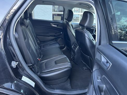 Used 2022 Ford Edge Titanium AWD/4WD image 5