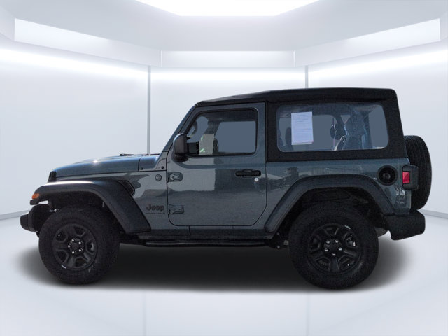 Used 2025 Jeep Wrangler Sport AWD/4WD image 6