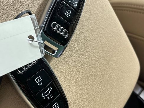 Used 2023 Audi Q8 Premium Plus image 26