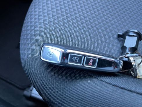 Used 2025 Kia Soul LX w/ LX Technology Package image 21