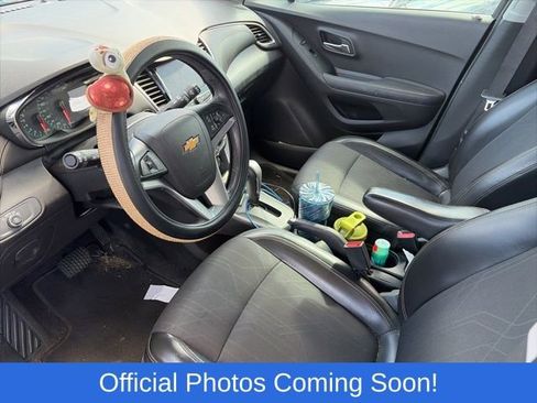 Used 2020 Chevrolet Trax LT w/ Redline Edition image 3