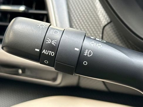 Used 2023 Subaru Forester Limited AWD/4WD image 21